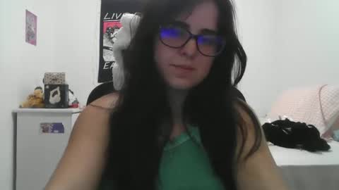 Snapshot of veruca99 chatting on 11-29-25, 12:02 veruca99 online show from 11-29-25, 12:02