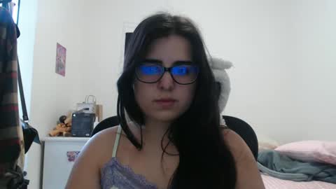 Snapshot of veruca99 chatting on 12-22-25, 12:46 veruca99 online show from 12-22-25, 12:46