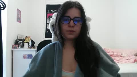 Snapshot of veruca99 chatting on 02-01-26, 01:31 veruca99 online show from 02-01-26, 01:31