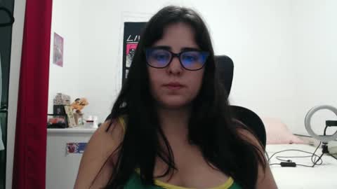 Snapshot of veruca99 chatting on 02-12-26, 10:27 veruca99 online show from 02-12-26, 10:27