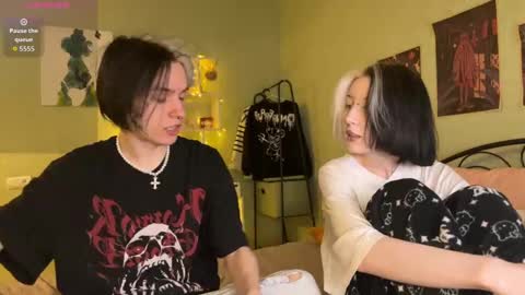 Snapshot of veryraretwins chatting on 11-26-25, 10:44 veryraretwins online show from 11-26-25, 10:44