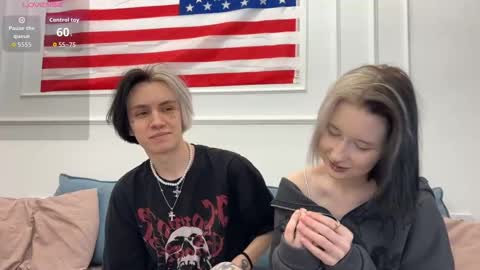 Snapshot of veryraretwins chatting on 01-08-26, 10:01 veryraretwins online show from 01-08-26, 10:01