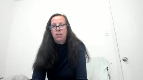 verysassypeachgoddess online show from 06-15-26, 12:40