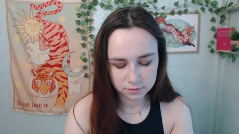 Snapshot of veryveryvery_shy chatting on 05-27-26, 05:48 veryveryvery_shy online show from 05-27-26, 05:48