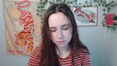 Snapshot of veryveryvery_shy chatting on 05-29-26, 05:49 veryveryvery_shy online show from 05-29-26, 05:49