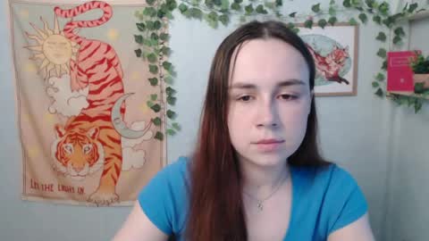 Snapshot of veryveryvery_shy chatting on 06-01-26, 05:42 veryveryvery_shy online show from 06-01-26, 05:42