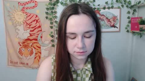 Snapshot of veryveryvery_shy chatting on 06-02-26, 05:42 veryveryvery_shy online show from 06-02-26, 05:42