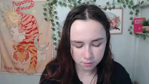 Snapshot of veryveryvery_shy chatting on 06-15-26, 05:42 veryveryvery_shy online show from 06-15-26, 05:42