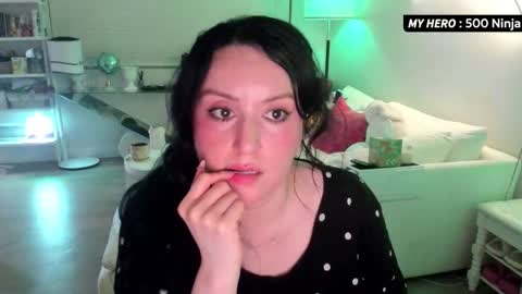 Snapshot of vesafine chatting on 10-18-25, 05:10 vesafine online show from 10-18-25, 05:10