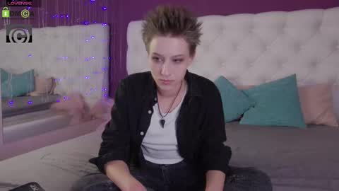 Snapshot of via_mayer chatting on 01-18-25, 10:17 Via online show from 01-18-25, 10:17