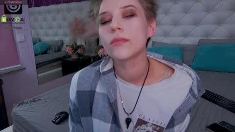 Snapshot of via_mayer chatting on 01-24-25, 02:19 Via online show from 01-24-25, 02:19