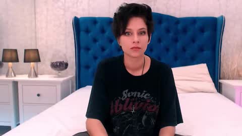 Snapshot of via_mayer chatting on 09-18-25, 07:16 Via online show from 09-18-25, 07:16