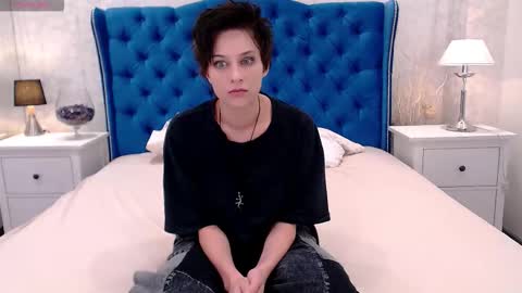 Snapshot of via_mayer chatting on 10-01-25, 08:26 Via online show from 10-01-25, 08:26