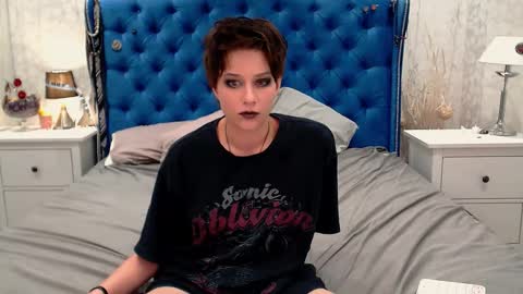 Snapshot of via_mayer chatting on 01-06-26, 09:50 Via online show from 01-06-26, 09:50