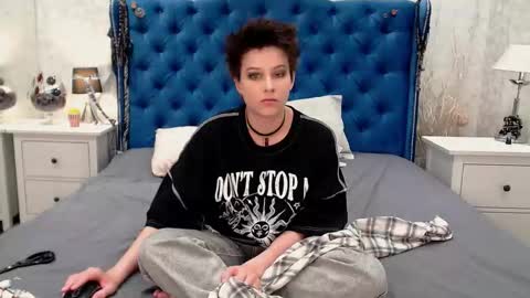 Snapshot of via_mayer chatting on 03-03-26, 09:10 Via online show from 03-03-26, 09:10