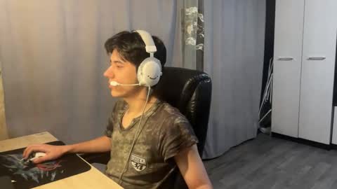 vialeras online show from 11-19-25, 01:44