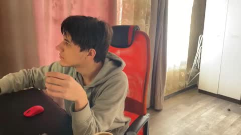 Snapshot of vialeras chatting on 02-15-26, 07:51 vialeras online show from 02-15-26, 07:51