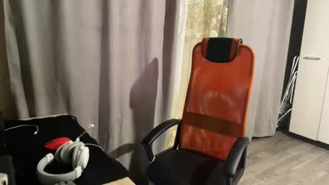 Snapshot of vialeras chatting on 02-16-26, 02:51 vialeras online show from 02-16-26, 02:51