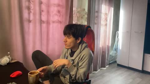 Snapshot of vialeras chatting on 02-20-26, 05:15 vialeras online show from 02-20-26, 05:15