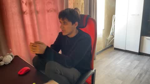 Snapshot of vialeras chatting on 02-24-26, 10:02 vialeras online show from 02-24-26, 10:02