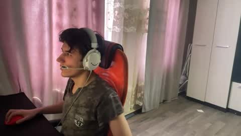 Snapshot of vialeras chatting on 03-14-26, 10:10 vialeras online show from 03-14-26, 10:10