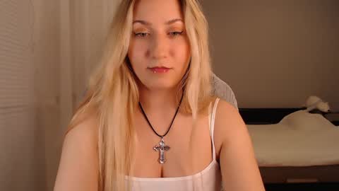 Amelia online show from 01-15-25, 06:40
