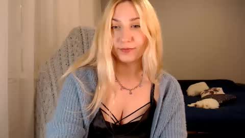 Amelia online show from 09-17-25, 05:47