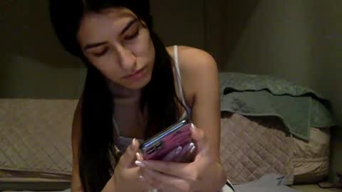 Snapshot of vibingwithchloe chatting on 12-11-24, 07:31 chloe online show from 12-11-24, 07:31