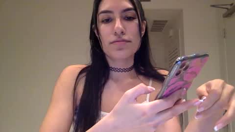 Snapshot of vibingwithchloe chatting on 12-20-24, 01:00 chloe online show from 12-20-24, 01:00