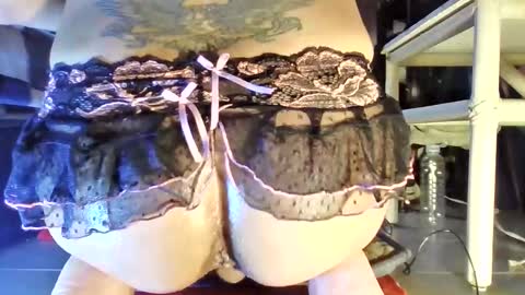 Snapshot of vibranda chatting on 03-11-26, 07:42 V I B R A N D A online show from 03-11-26, 07:42