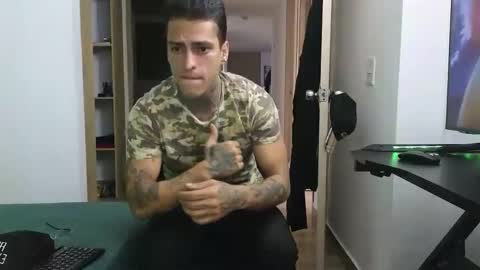 Snapshot of vicctorzc chatting on 02-11-25, 09:46 Victor cardenas online show from 02-11-25, 09:46