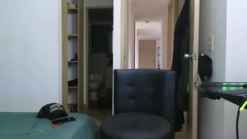 Snapshot of vicctorzc chatting on 02-12-25, 09:43 Victor cardenas online show from 02-12-25, 09:43