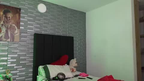 Snapshot of vicctorzc chatting on 02-28-25, 08:50 Victor cardenas online show from 02-28-25, 08:50