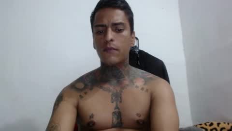 Snapshot of vicctorzc chatting on 01-08-26, 11:18 Victor cardenas online show from 01-08-26, 11:18