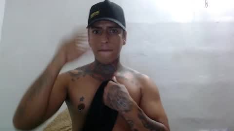 Snapshot of vicctorzc chatting on 02-14-26, 08:27 Victor cardenas online show from 02-14-26, 08:27