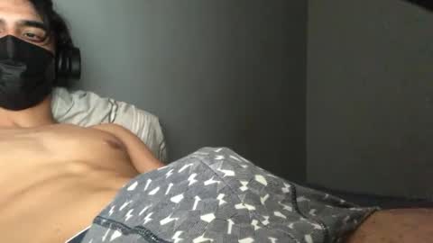 Snapshot of vicente24milf chatting on 09-13-25, 09:14 vicente online show from 09-13-25, 09:14