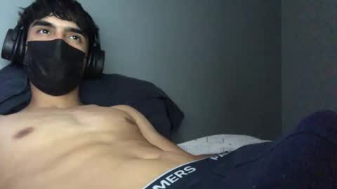 Snapshot of vicente24milf chatting on 10-25-25, 06:57 vicente online show from 10-25-25, 06:57