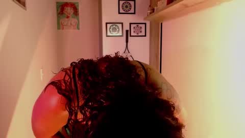 Vicky  online show from 12-20-24, 11:16