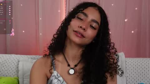 Snapshot of vicky_curly chatting on 11-08-25, 02:12 vicky_curly online show from 11-08-25, 02:12