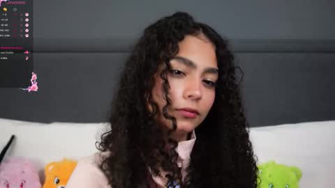 Snapshot of vicky_curly chatting on 12-23-25, 03:04 vicky_curly online show from 12-23-25, 03:04