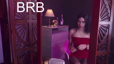 Snapshot of vicky_hot_x chatting on 01-26-25, 02:03 online show from 01-26-25, 02:03