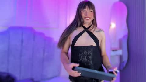 Snapshot of vicky_hot_x chatting on 01-05-26, 10:57 online show from 01-05-26, 10:57