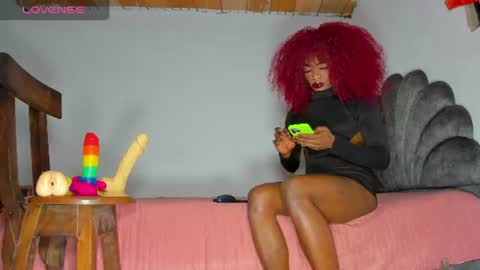 vicky manuela online show from 06-17-26, 04:04