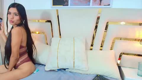 Vicky online show from 11-07-25, 05:24