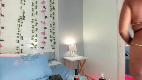 V I C K Y online show from 03-07-25, 06:22