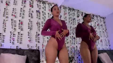 Snapshot of vicky_ruiz1 chatting on 02-15-25, 11:06 Vicky online show from 02-15-25, 11:06
