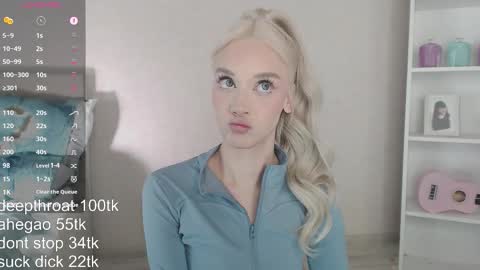 vickyfuckingdoll online show from 03-23-26, 03:10