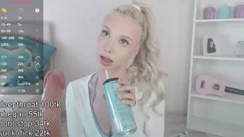 Snapshot of vickyfuckingdoll chatting on 07-09-26, 01:31 vickyfuckingdoll online show from 07-09-26, 01:31