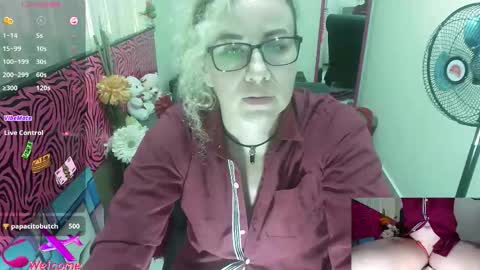 Snapshot of vickysexyx chatting on 12-15-25, 08:57 Valentina online show from 12-15-25, 08:57