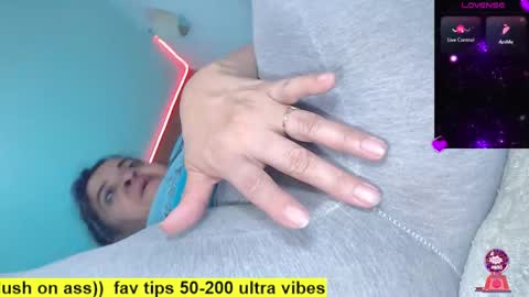 Snapshot of vickytera777 chatting on 12-04-25, 12:47 vickytera777 online show from 12-04-25, 12:47